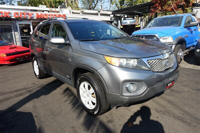 2011 Kia Sorento LX   - Photo 3 - Newark, NJ 07104