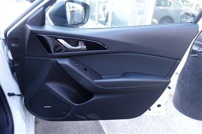 2014 Mazda Mazda3 i Touring - Photo 15 - Newark, NJ 07104