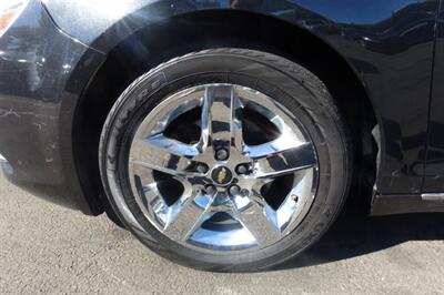 2010 Chevrolet Malibu LT   - Photo 20 - Newark, NJ 07104