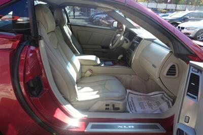 2005 Cadillac XLR   - Photo 11 - Newark, NJ 07104