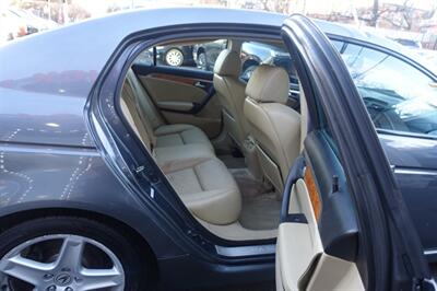 2006 Acura TL   - Photo 16 - Newark, NJ 07104