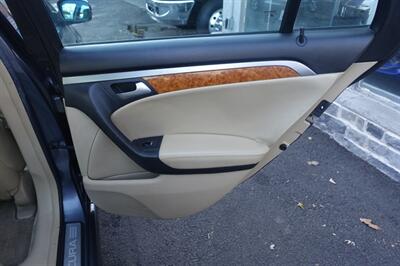 2006 Acura TL   - Photo 17 - Newark, NJ 07104