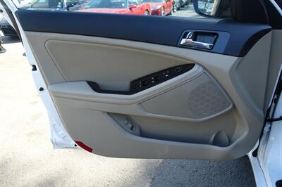 2013 Kia Optima EX   - Photo 10 - Newark, NJ 07104