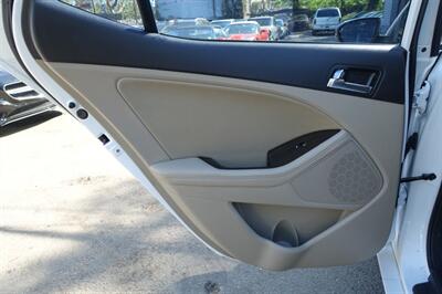 2013 Kia Optima EX   - Photo 12 - Newark, NJ 07104