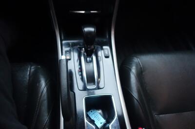 2016 Honda Accord EX-L - Photo 18 - Newark, NJ 07104