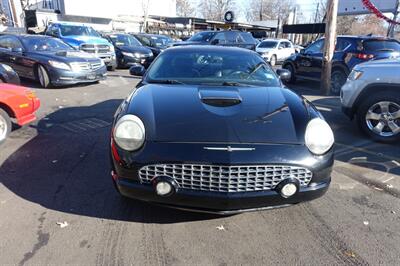 2003 Ford Thunderbird Deluxe   - Photo 2 - Newark, NJ 07104