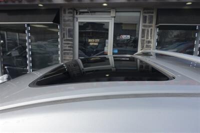 2009 Pontiac Vibe AWD   - Photo 10 - Newark, NJ 07104