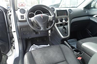 2009 Pontiac Vibe AWD   - Photo 15 - Newark, NJ 07104