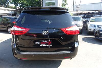 2015 Toyota Sienna XLE 8-Passenger   - Photo 7 - Newark, NJ 07104