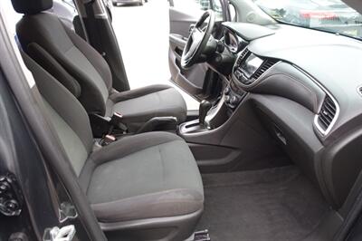 2019 Chevrolet Trax LS - Photo 14 - Newark, NJ 07104