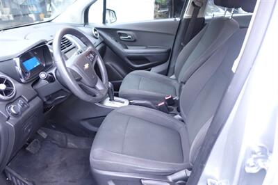 2019 Chevrolet Trax LS   - Photo 13 - Newark, NJ 07104