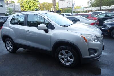 2019 Chevrolet Trax LS   - Photo 5 - Newark, NJ 07104