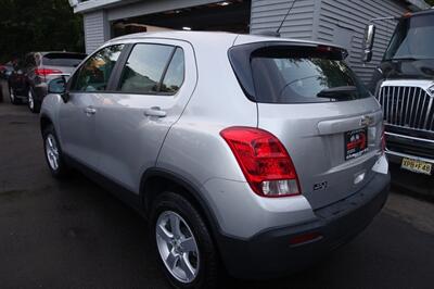 2019 Chevrolet Trax LS - Photo 6 - Newark, NJ 07104