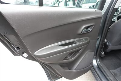 2019 Chevrolet Trax LS - Photo 12 - Newark, NJ 07104