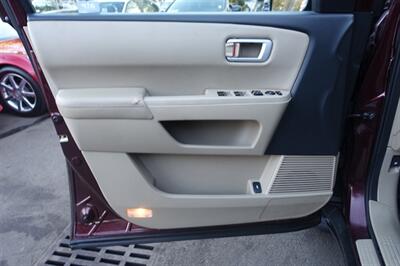 2011 Honda Pilot EX-L w/DVD   - Photo 10 - Newark, NJ 07104