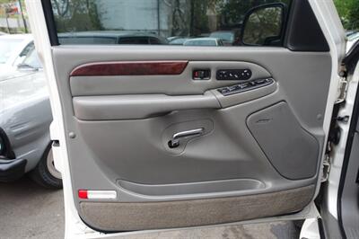 2006 Cadillac Escalade   - Photo 10 - Newark, NJ 07104