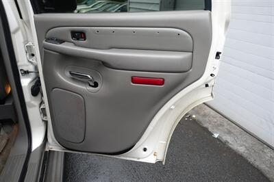 2006 Cadillac Escalade   - Photo 20 - Newark, NJ 07104