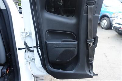 2017 Chevrolet Colorado Work Truck   - Photo 13 - Newark, NJ 07104