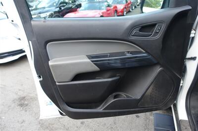2017 Chevrolet Colorado Work Truck   - Photo 11 - Newark, NJ 07104