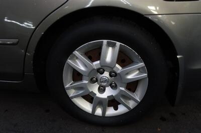 2005 Nissan Altima 2.5 S   - Photo 23 - Newark, NJ 07104