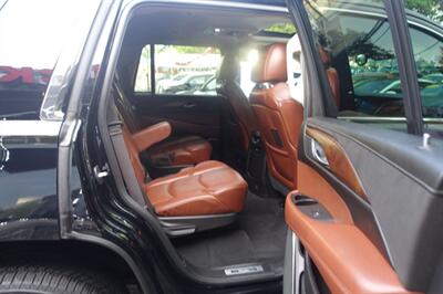 2015 Cadillac Escalade Premium   - Photo 17 - Newark, NJ 07104