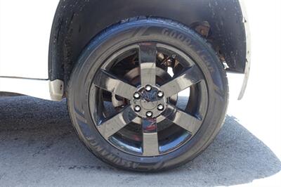2006 Chevrolet Trailblazer SS - Photo 23 - Newark, NJ 07104