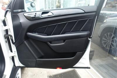 2016 Mercedes-Benz GL 450 4MATIC   - Photo 16 - Newark, NJ 07104