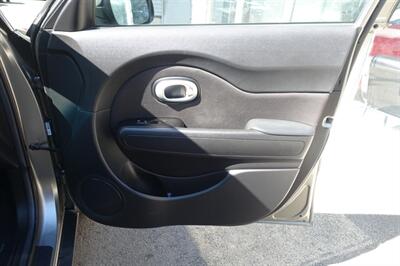 2016 Kia Soul LX   - Photo 15 - Newark, NJ 07104