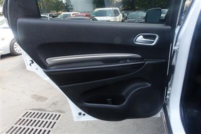 2020 Dodge Durango SXT - Photo 12 - Newark, NJ 07104