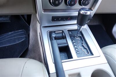 2010 Jeep Liberty Limited - Photo 26 - Newark, NJ 07104