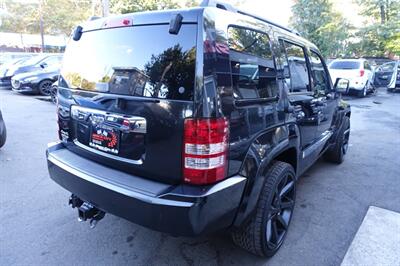 2010 Jeep Liberty Limited - Photo 8 - Newark, NJ 07104