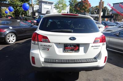 2014 Subaru Outback 2.5i Limited   - Photo 7 - Newark, NJ 07104