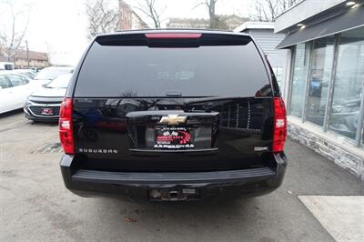 2007 Chevrolet Suburban LTZ - Photo 7 - Newark, NJ 07104