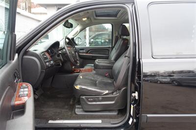 2007 Chevrolet Suburban LTZ - Photo 9 - Newark, NJ 07104