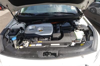 2017 Hyundai SONATA Hybrid SE   - Photo 20 - Newark, NJ 07104
