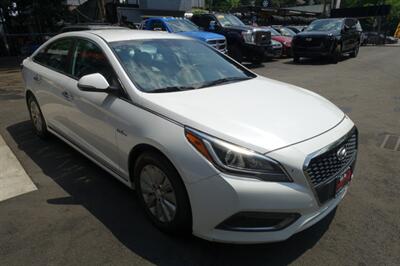2017 Hyundai SONATA Hybrid SE   - Photo 3 - Newark, NJ 07104