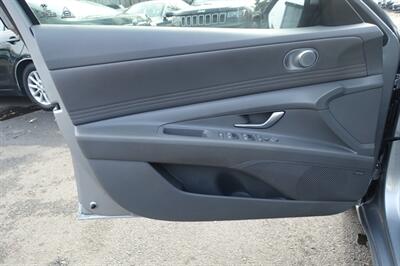 2021 Hyundai ELANTRA SEL   - Photo 10 - Newark, NJ 07104