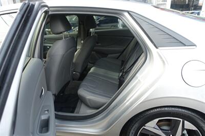 2021 Hyundai ELANTRA SEL   - Photo 11 - Newark, NJ 07104