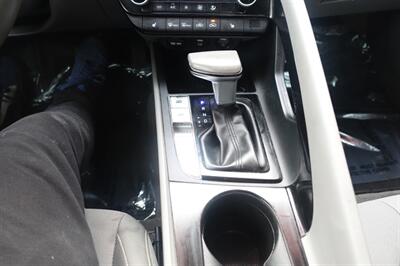 2021 Hyundai ELANTRA SEL   - Photo 20 - Newark, NJ 07104