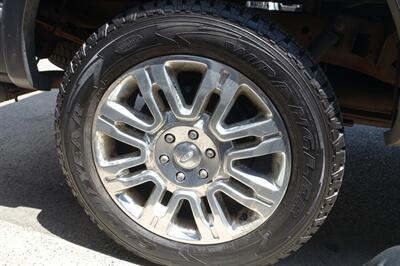2013 Ford F-150 Platinum - Photo 30 - Newark, NJ 07104