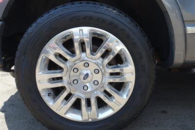 2013 Ford F-150 Platinum - Photo 20 - Newark, NJ 07104