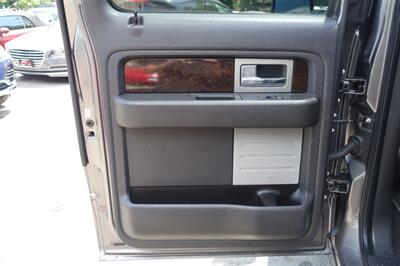 2013 Ford F-150 Platinum - Photo 12 - Newark, NJ 07104