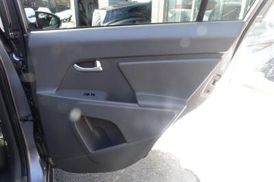 2014 Kia Sportage EX - Photo 18 - Newark, NJ 07104