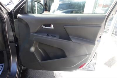 2014 Kia Sportage EX - Photo 16 - Newark, NJ 07104