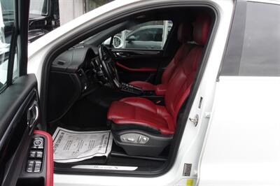 2016 Porsche Macan S   - Photo 9 - Newark, NJ 07104