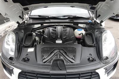 2016 Porsche Macan S   - Photo 21 - Newark, NJ 07104