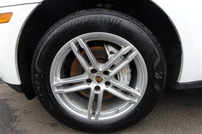 2016 Porsche Macan S   - Photo 22 - Newark, NJ 07104