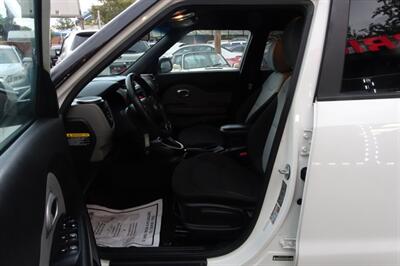 2016 Kia Soul   - Photo 9 - Newark, NJ 07104
