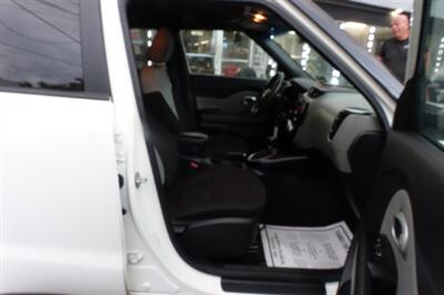 2016 Kia Soul   - Photo 14 - Newark, NJ 07104