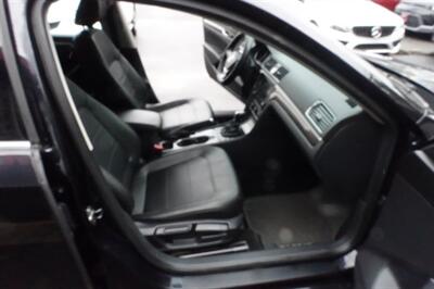 2017 Volkswagen Passat 1.8T SE - Photo 14 - Newark, NJ 07104